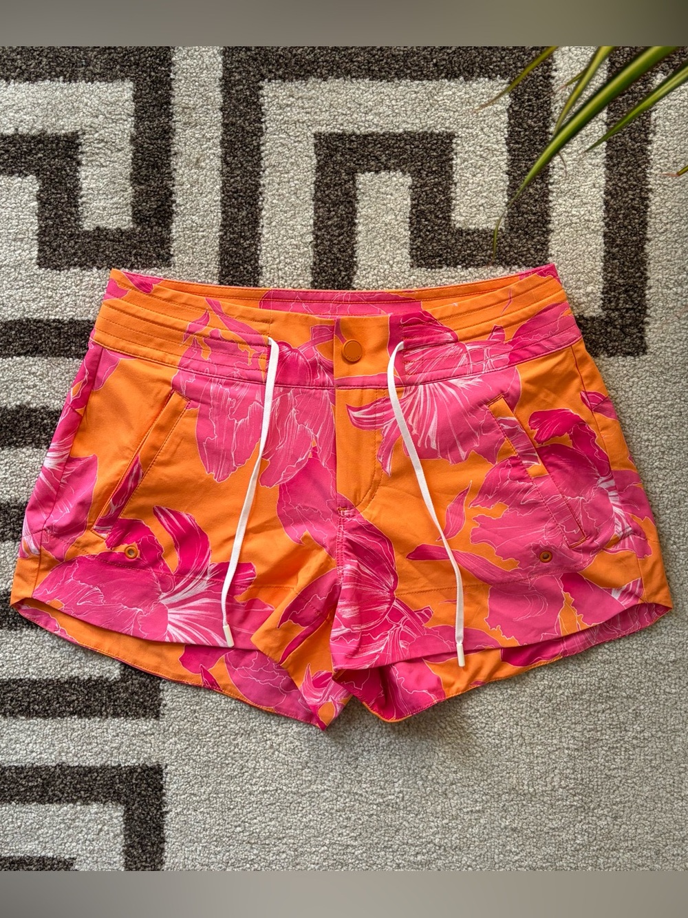 Athleta Hudson Floral Tropical Pocket Pull On Orange Pink Board Swim Shorts Sz S